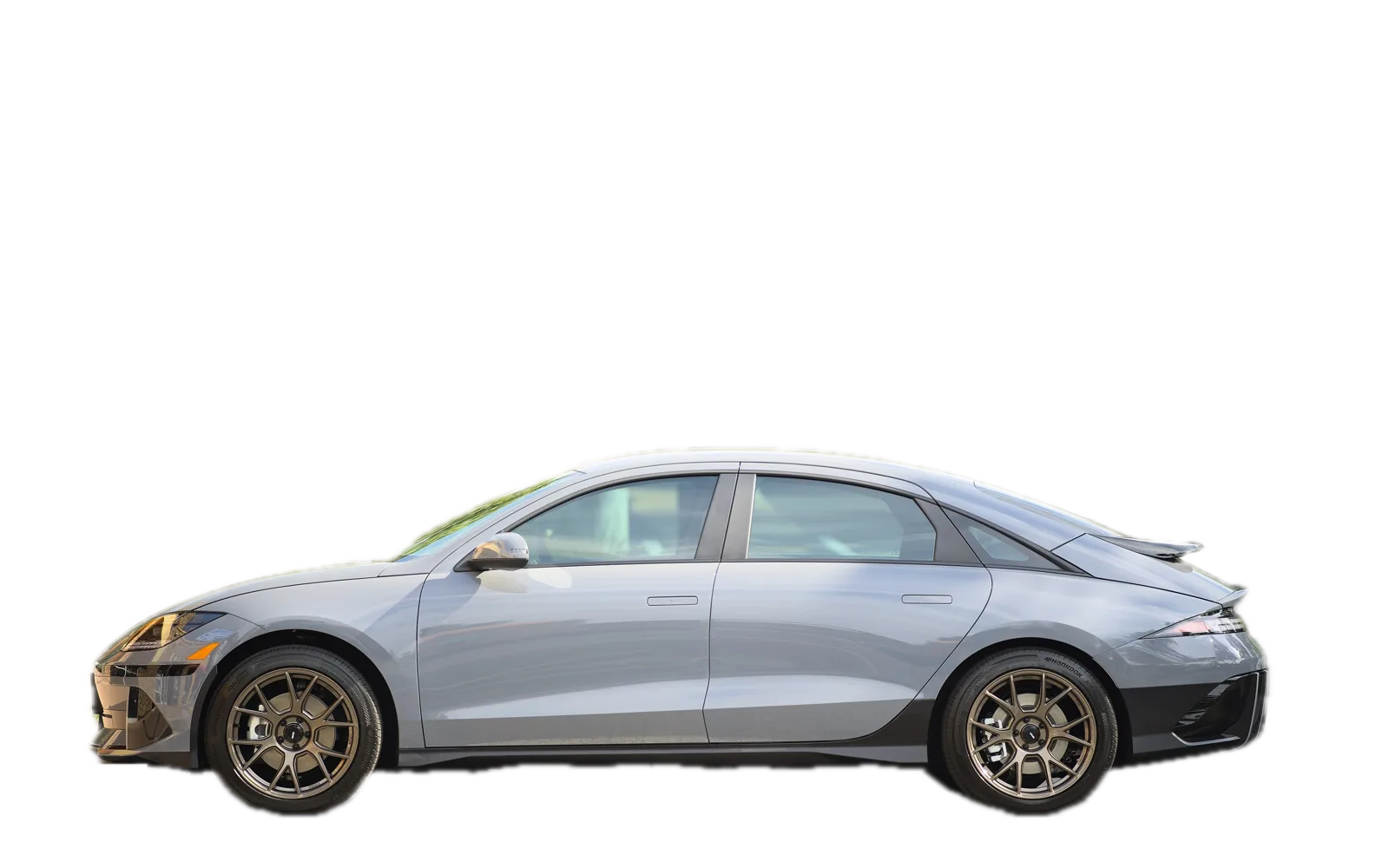 Hyundai Ioniq 6 von der Seite